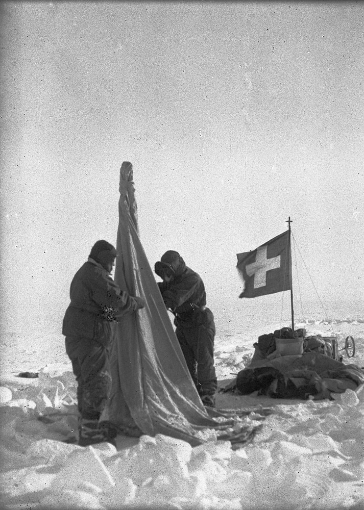 “Camp on the plateau”. Mertz, Ninnis and Murphy / photograph by Xavier Mertz (New South Wales State Library)